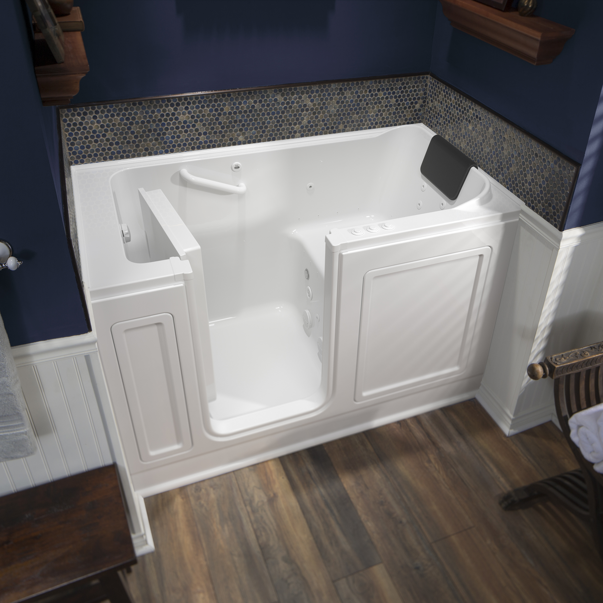 Acrylic Luxury Series 32 x 60  Inch Walk in Tub With Combination Air Spa and Whirlpool Systems   Left Hand Drain WIB WHITE